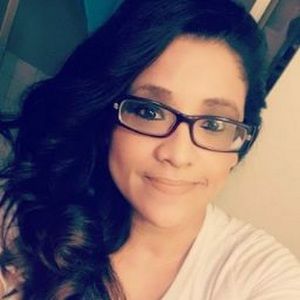 Meet your Posher, Corina